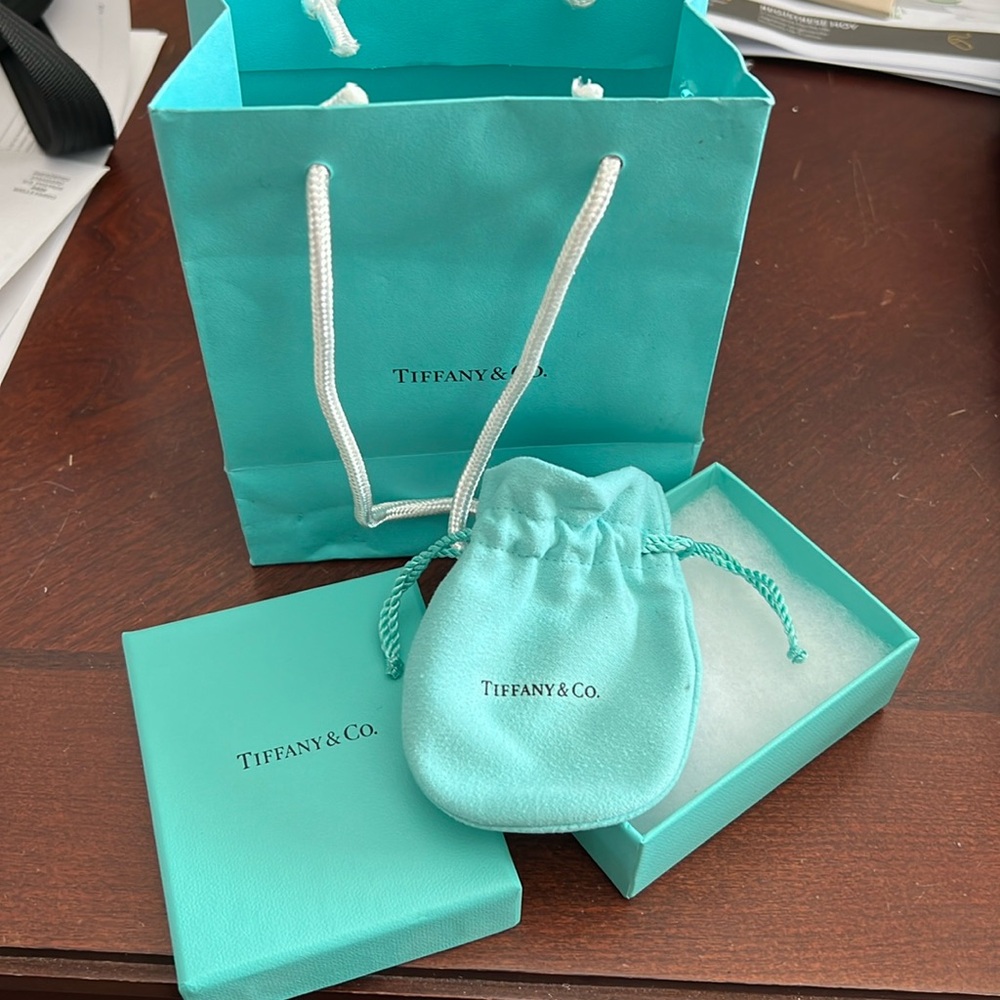 Tiffany &Co box , pouch and shopping bag